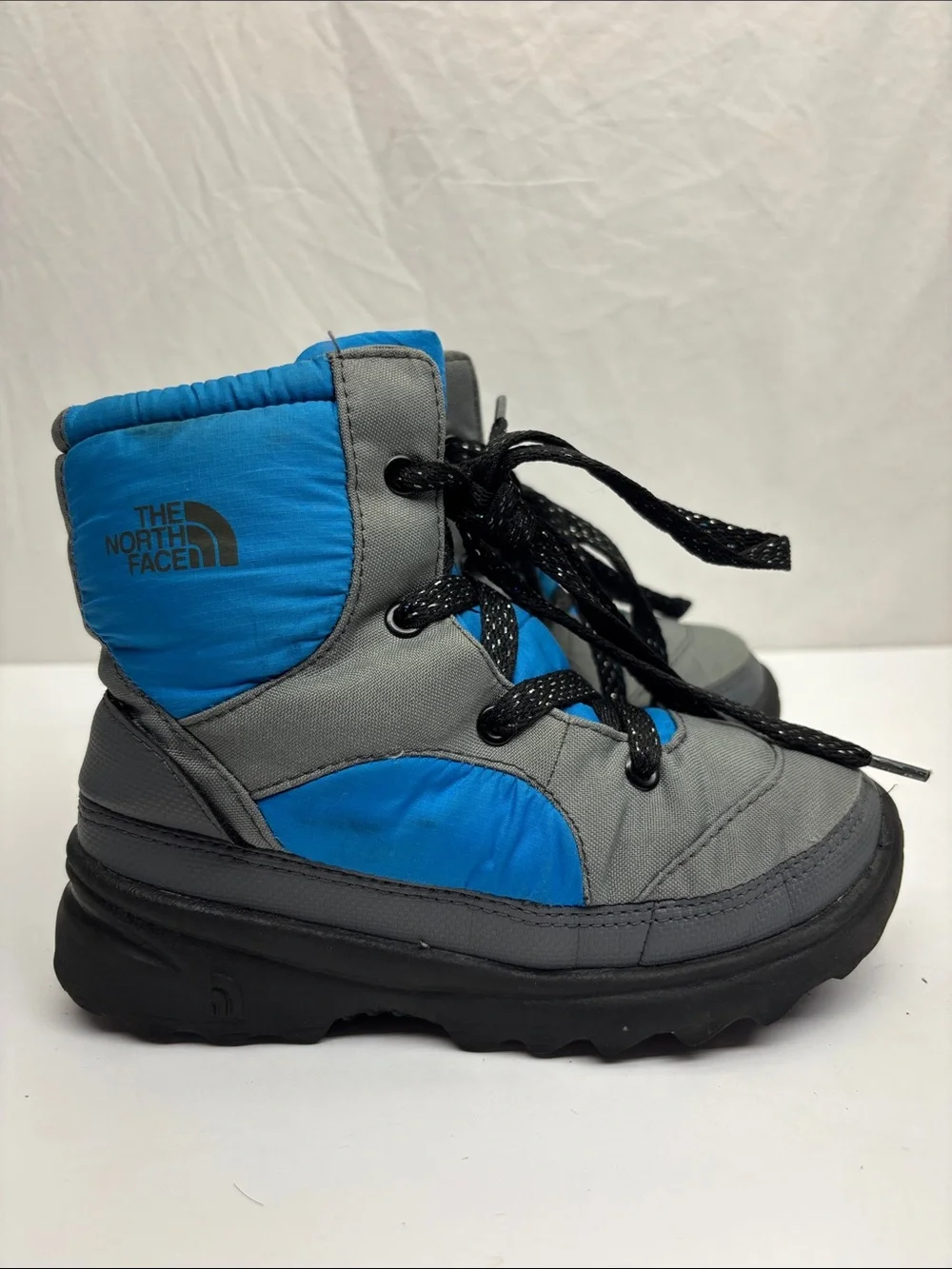 The North Face boots size  13 for little boy, box 73
